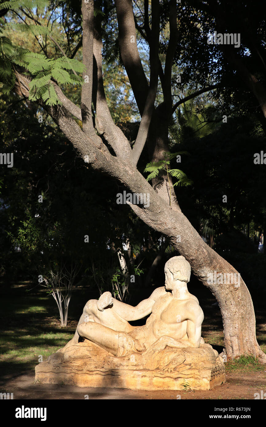 Parco Maria Luisa - antica statua Foto Stock