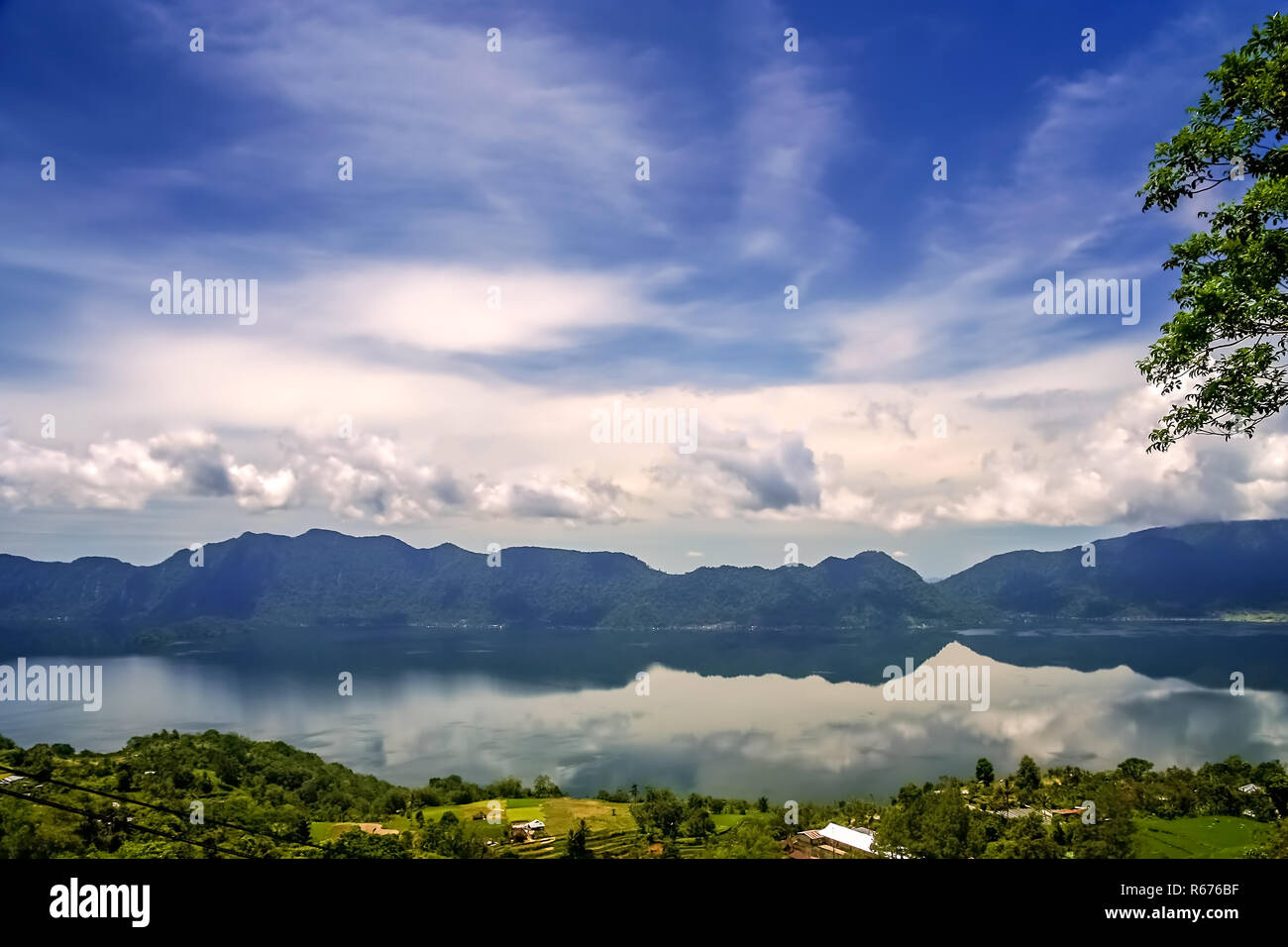 Lago Maninjao a Sumatra Foto Stock