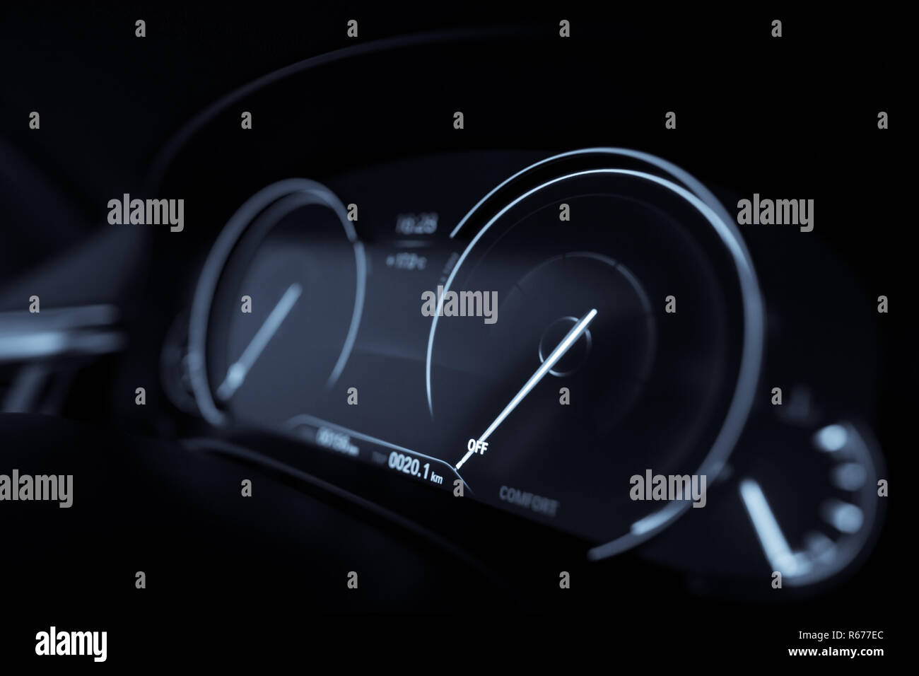 Auto tachimetro digitale Foto stock - Alamy