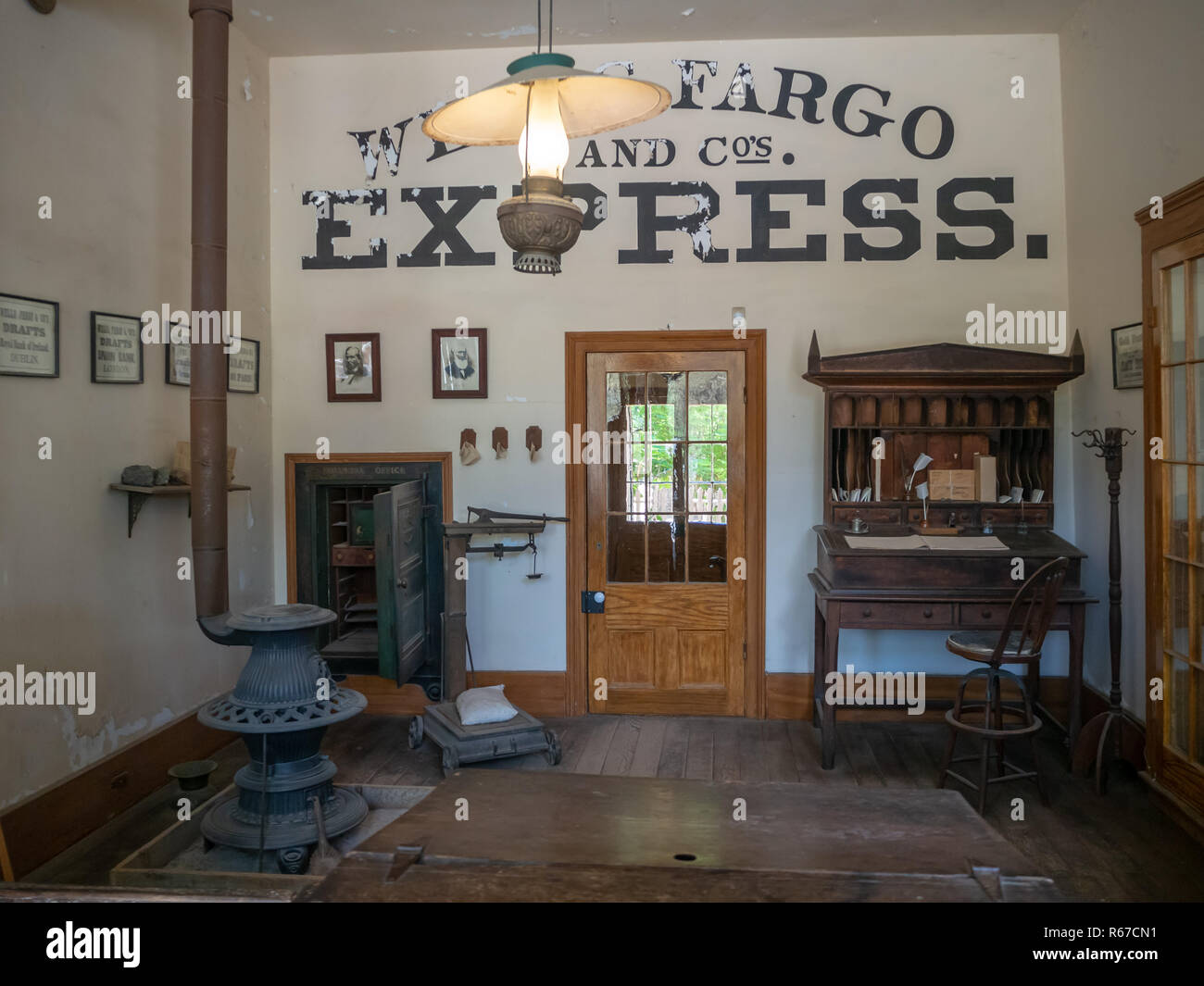 Città di Columbia, oro County, Califormia, STATI UNITI D'AMERICA, gold panning, edifici storici e cavallo carrello carrello Foto Stock