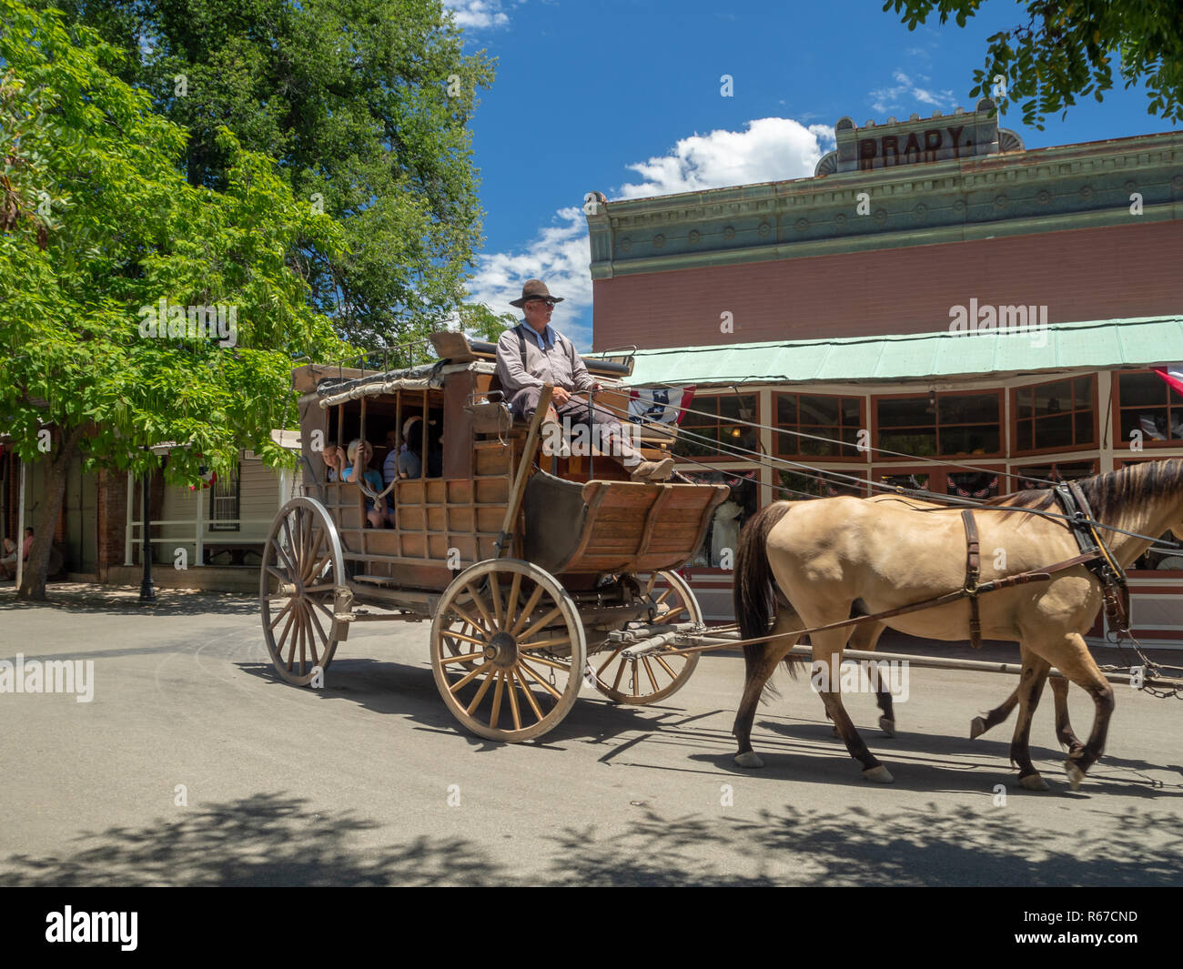Città di Columbia, oro County, Califormia, STATI UNITI D'AMERICA, gold panning, edifici storici e cavallo carrello carrello Foto Stock