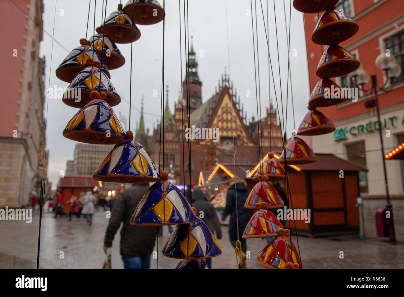 Wroclaw, Polonia, Dicembre 4, 2018 Mercatino di Natale a Wroclaw in piazza del mercato, credito: Lidia Mukhamadeeva/Alamy Live News Foto Stock