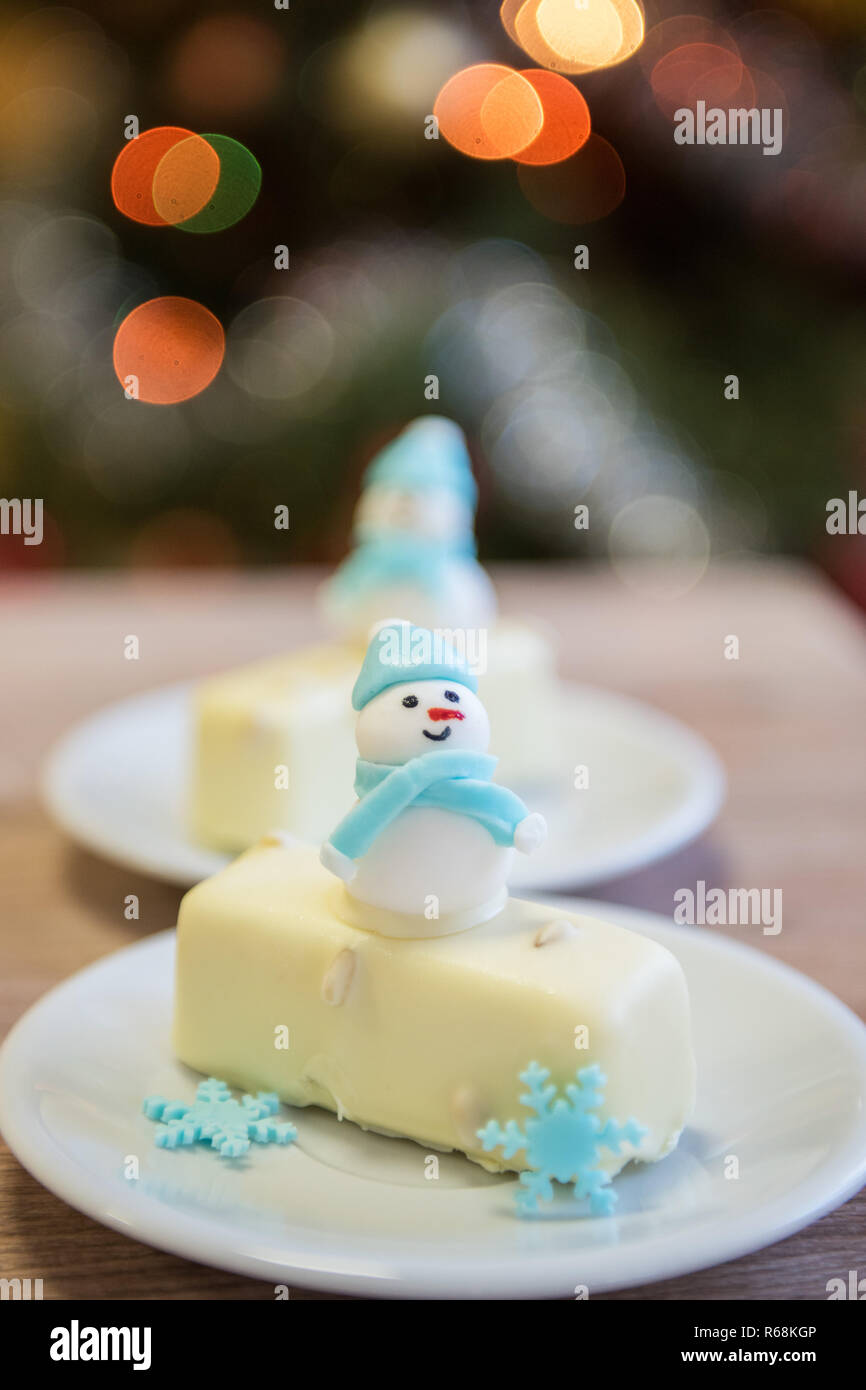 Dolce di Natale con pupazzo di neve Foto Stock