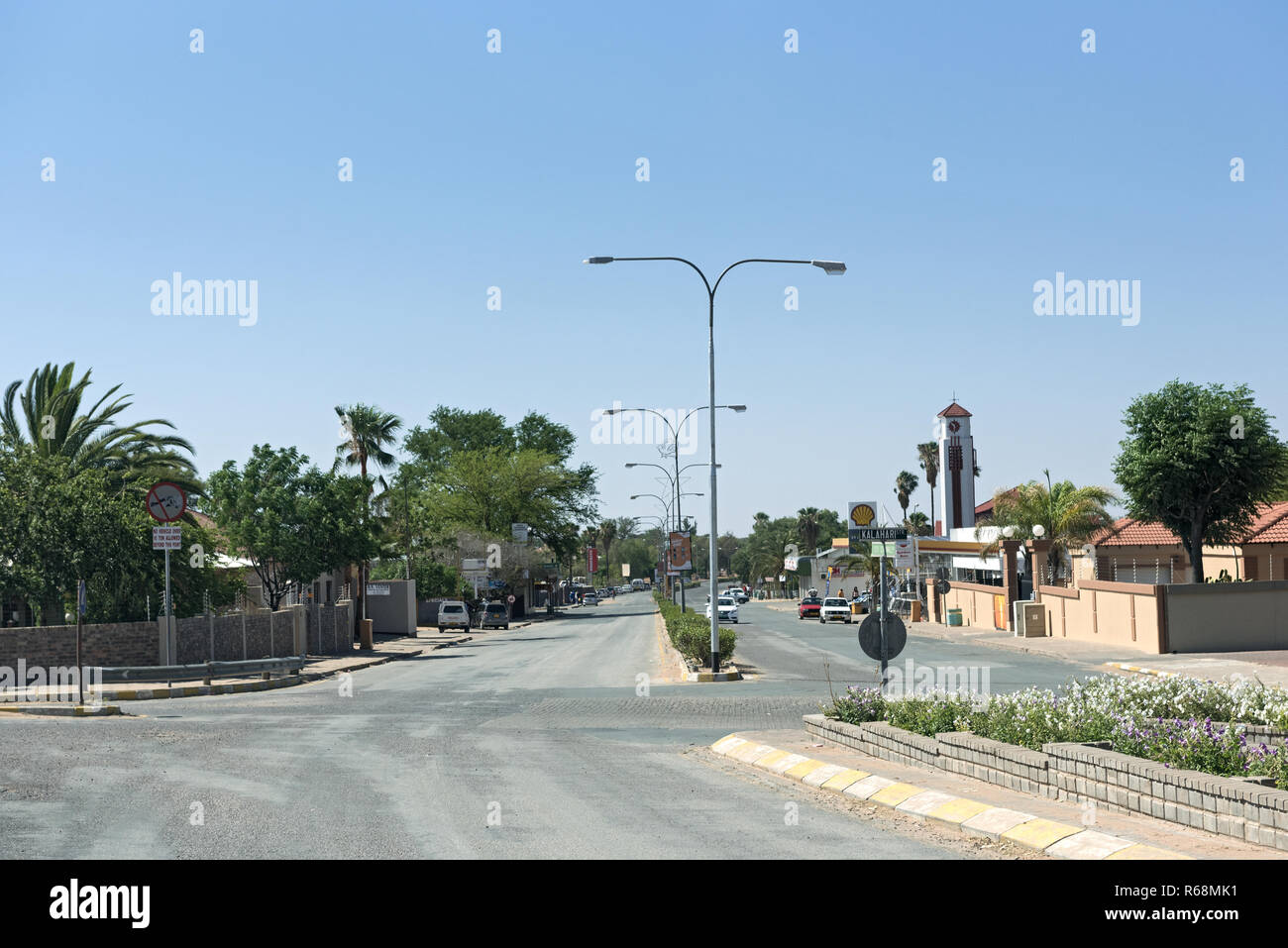 Strada principale nella città di gobabis nell est della Namibia Foto Stock
