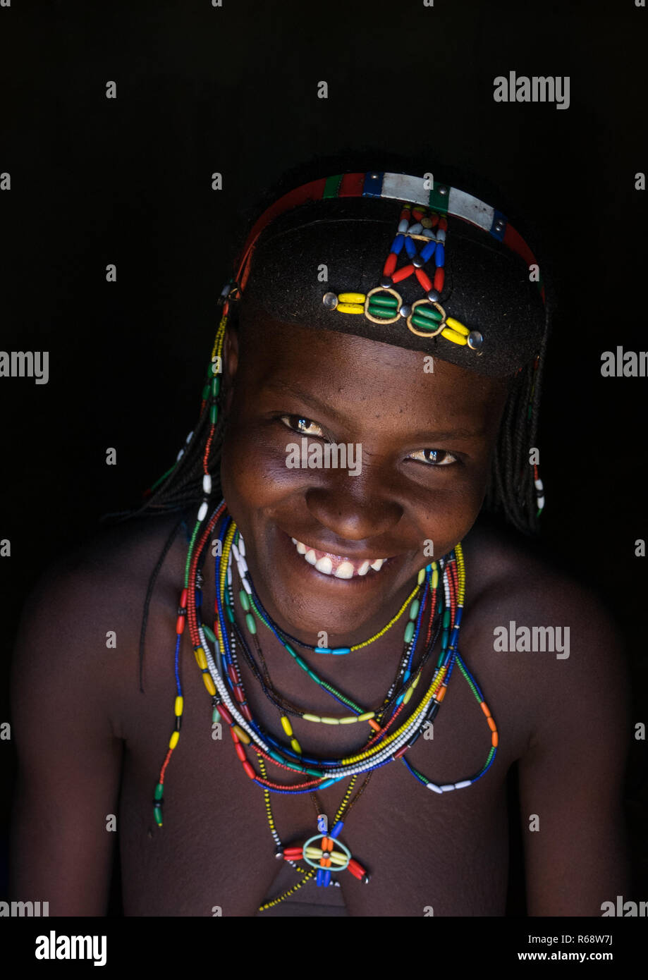 Tribù Muhakaona donna, Provincia del Cunene, Oncocua, Angola Foto Stock