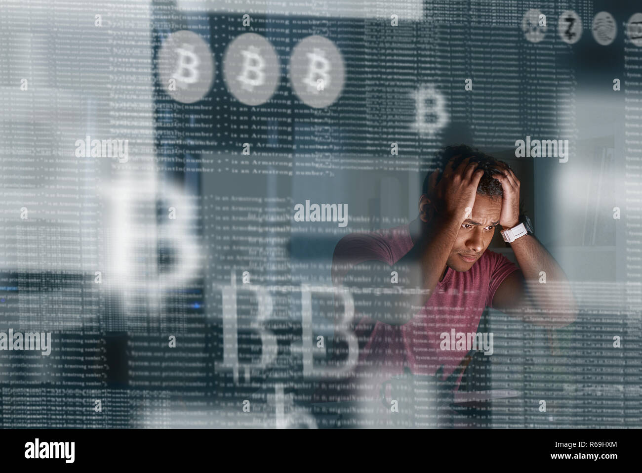 Giovane programmatore indiano sconvolto perché di perdere cryptocurrency Foto Stock