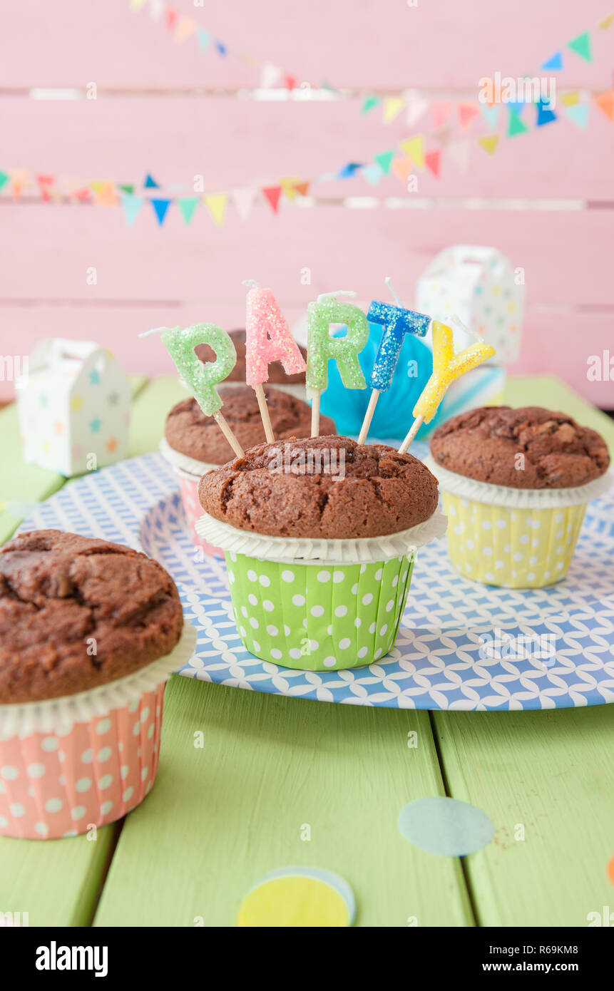 Poco muffin al cioccolato Foto Stock