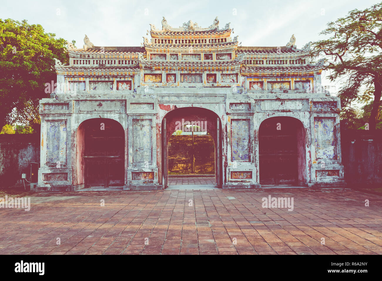 Ingresso della Cittadella. Imperial Palazzo reale della dinastia Nguyen in tinta, Vietnam. Unesco - Sito Patrimonio dell'umanità. Foto Stock