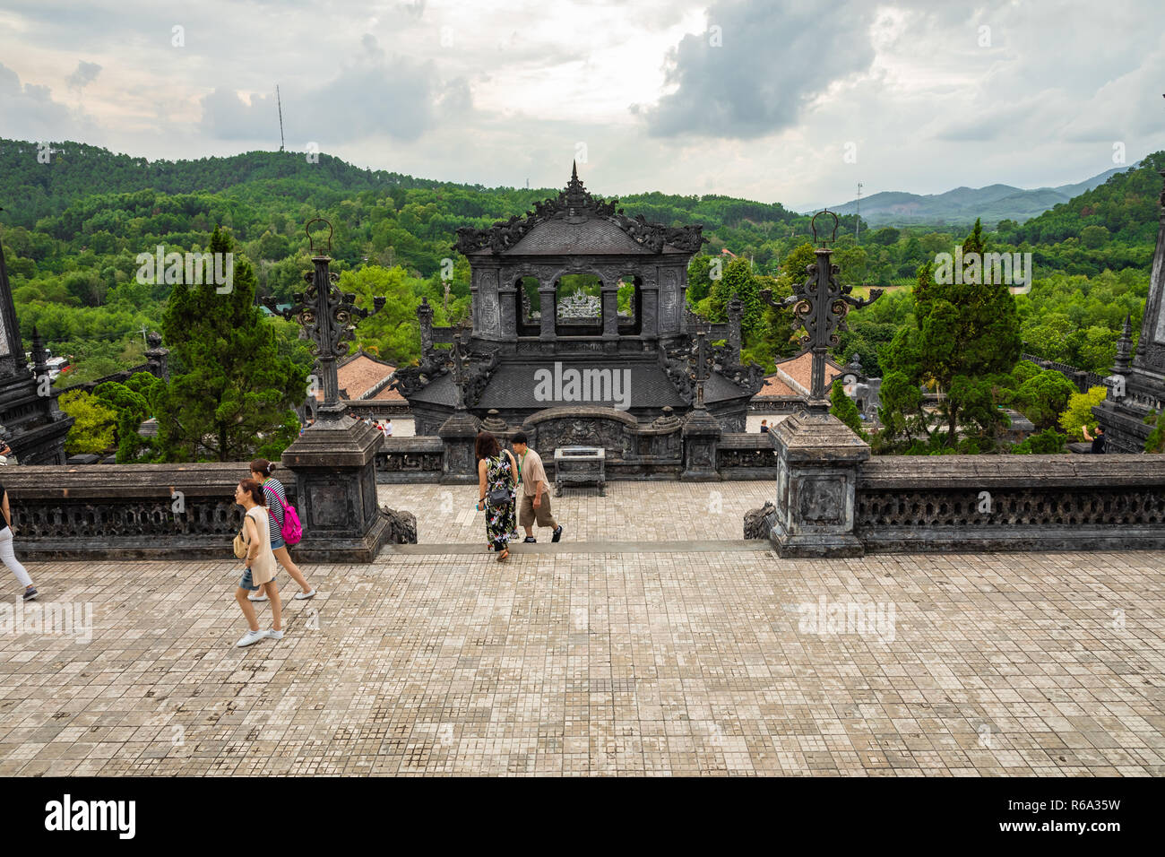 Imperial Khai Dinh tomba in tinta, Vietnam. Un sito Patrimonio Mondiale dell'UNESCO. Foto Stock