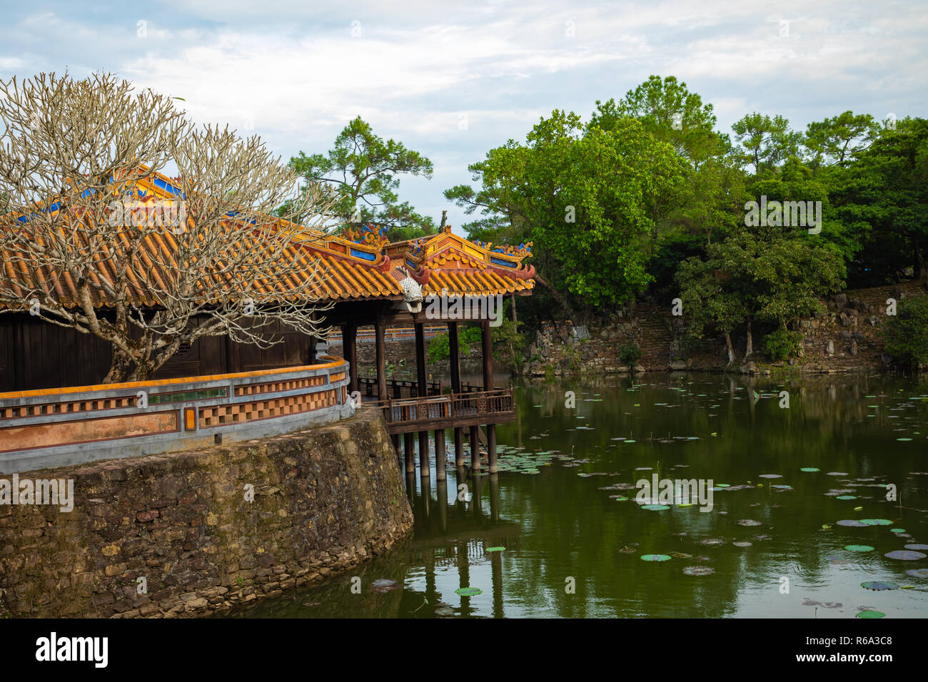 Imperial Palazzo reale della dinastia Nguyen in tinta, Vietnam. La tinta è una delle destinazioni più popolari in Vietnam. Foto Stock