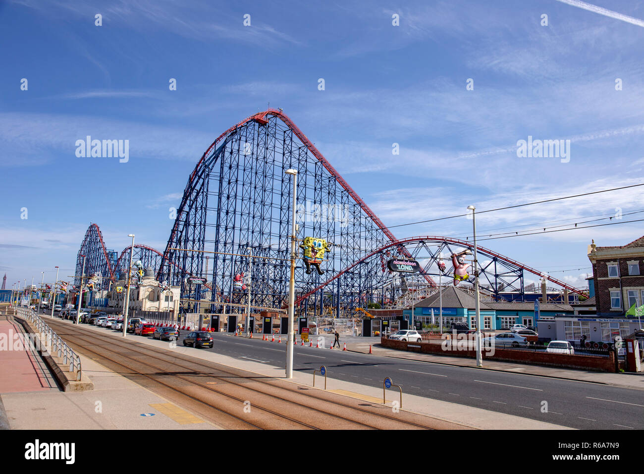 Rollercoaster o il big one sul lungomare di Blackpool Lancashire Regno Unito Foto Stock
