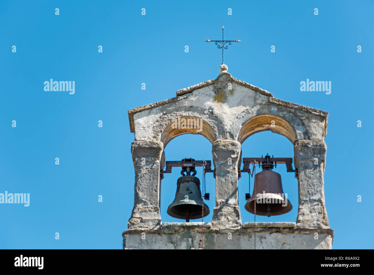 Campanile di una piccola cappella in Strped in Istria Foto Stock