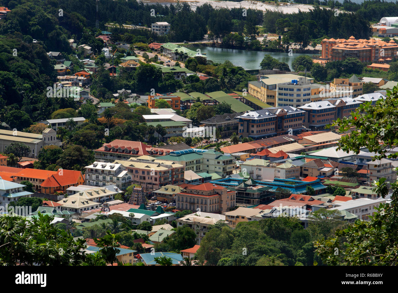 Vista aerea di Victoria city center Isola di Mahe, Seychelles, Oceano indiano, Africa Foto Stock