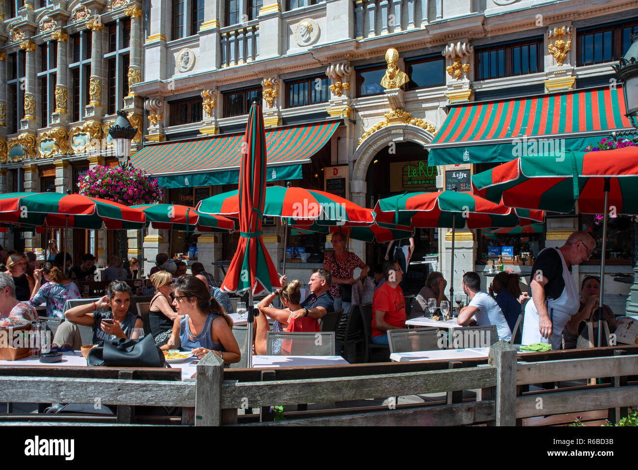 Le Roy d'Espagne ristorante presso la Grand Place di Bruxelles, un sito Patrimonio Mondiale dell'UNESCO, Bruxelles, Belgio Foto Stock