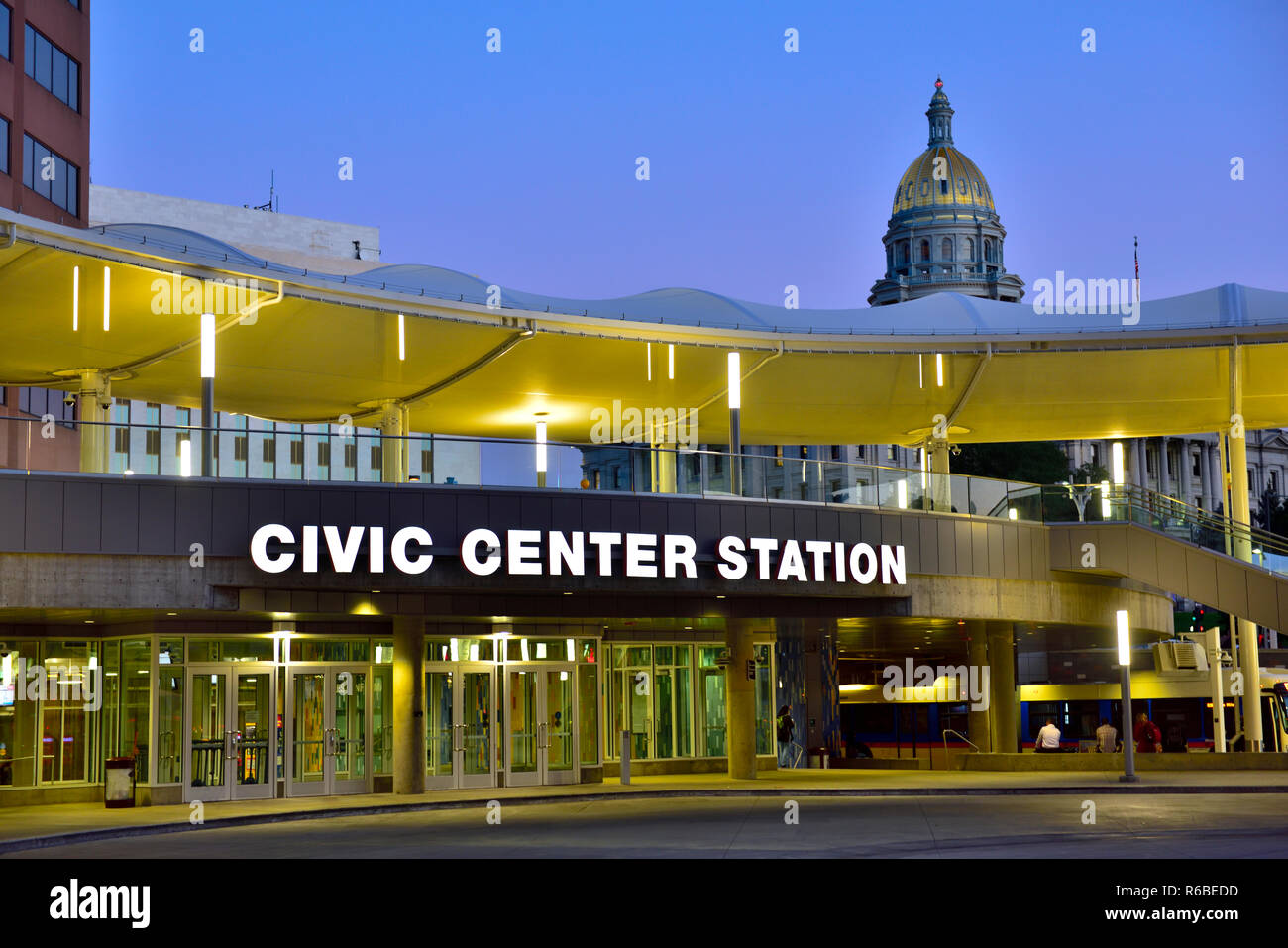 Denver Civic Center Loop stazione autobus pubblici e la stazione dei pullman mozzo, Denver, Colorado, STATI UNITI D'AMERICA Foto Stock