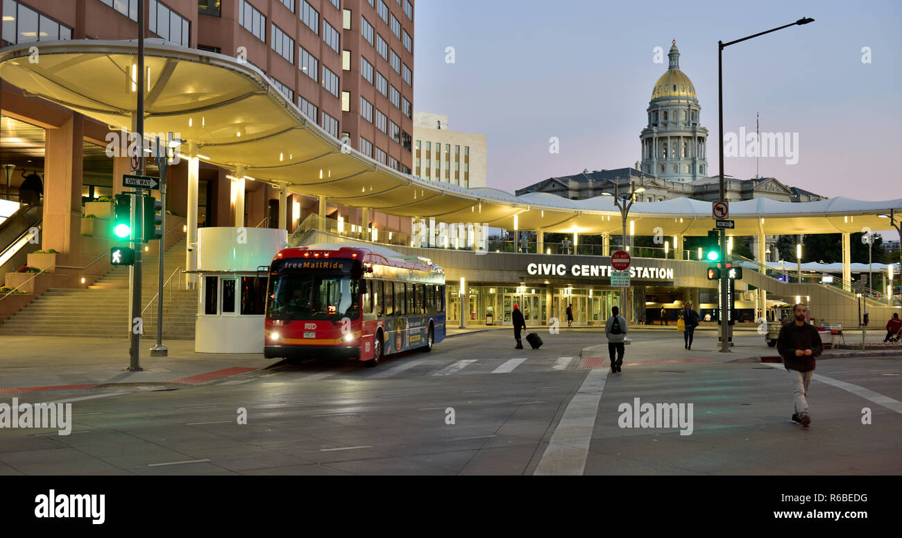 Denver Civic Center Loop stazione autobus pubblici e la stazione dei pullman mozzo, Denver, Colorado, STATI UNITI D'AMERICA Foto Stock