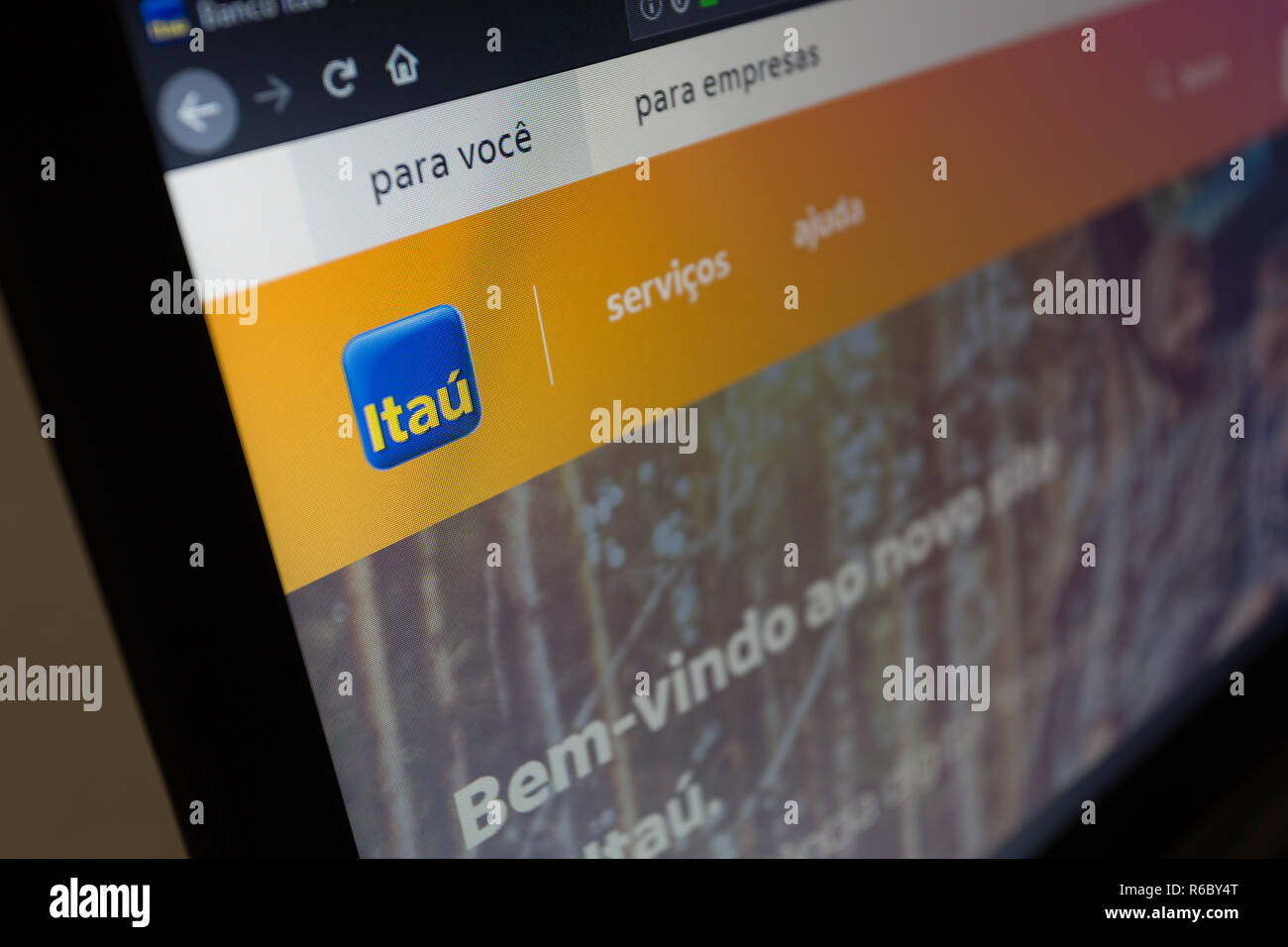 Banco Itau, banca brasiliana, logo sul suo sito web è mostrato su un computer portatile schermo Foto Stock