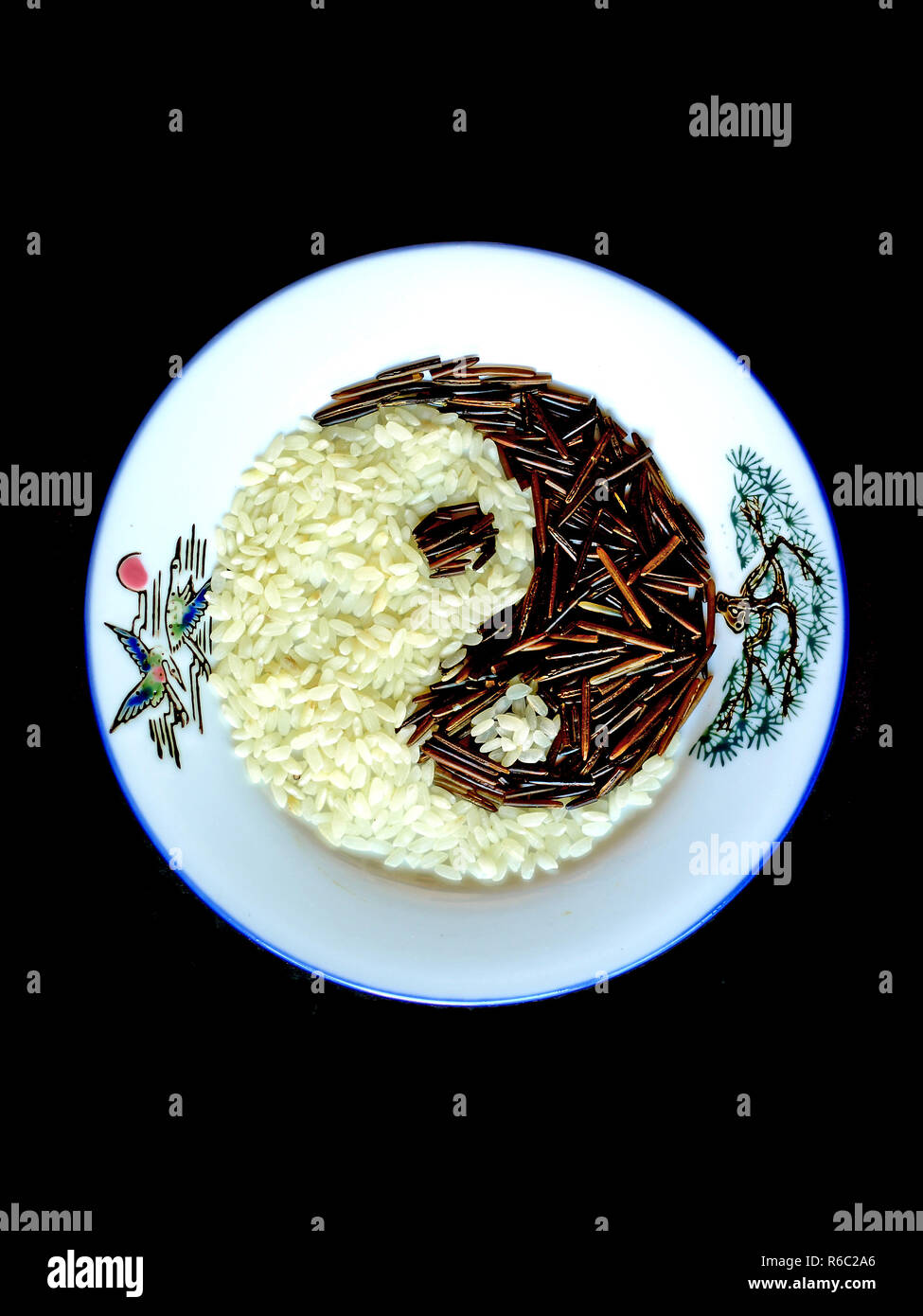 Il Tao simbolo di Yin e Yang fa di riso Foto Stock