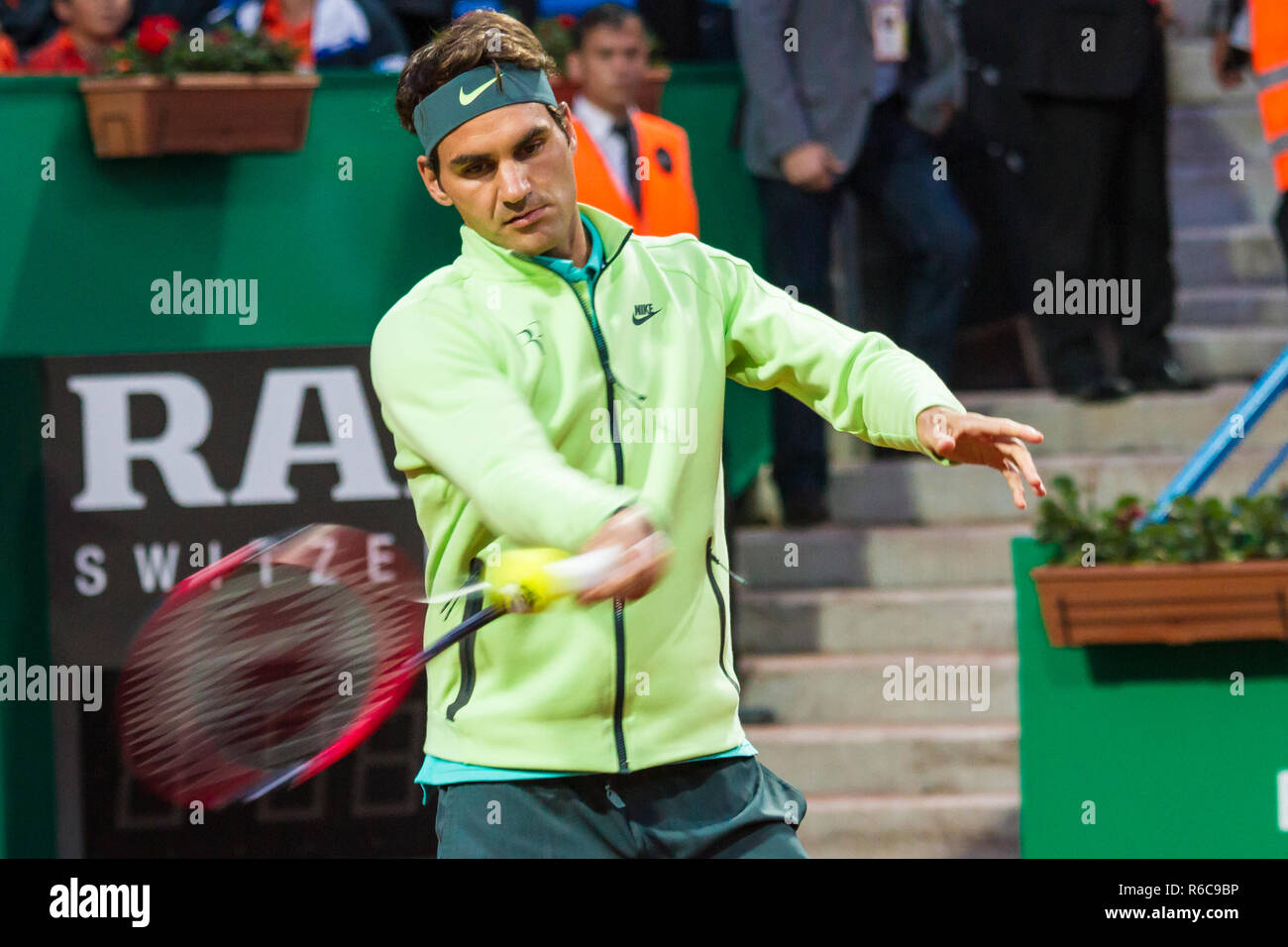 Roger Federer a garanti Koza, aperto di Istanbul in Turchia 2015. La riproduzione su clay court tennis. Foto Stock