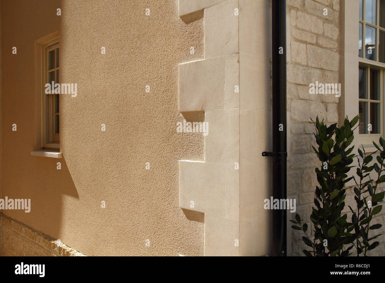 Un nuovo West Country Village costruito da Bloor case in stile tradizionale e colori. Eseguire il rendering da Weber, a St. Gobain Company Foto Stock