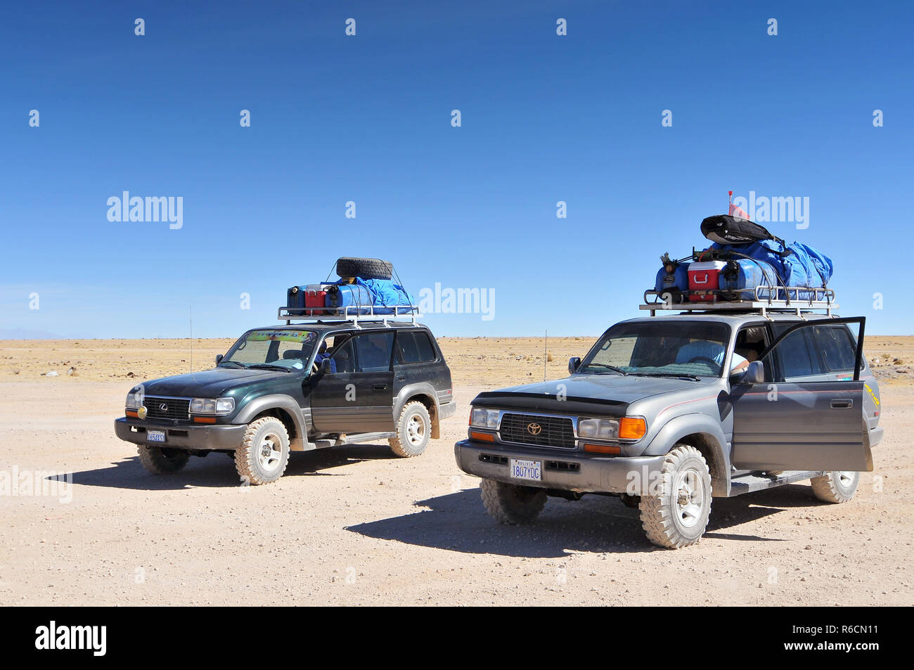 Bolivia, Toyota Land Cruiser pronto per iniziare il viaggio a Uyuni Area Foto Stock