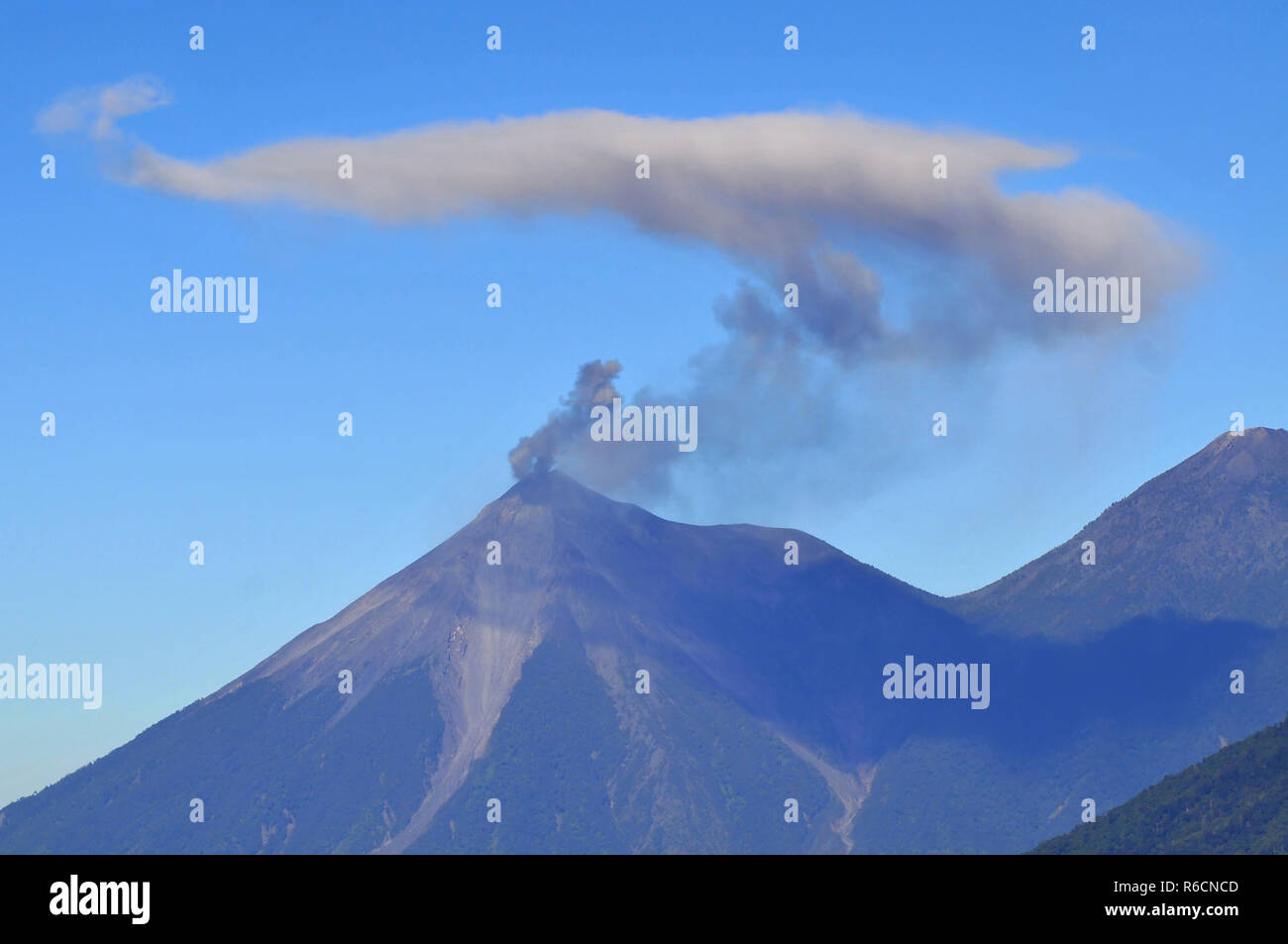 Guatemala, Volcan de Fuego, attivi Stratovulcano Foto Stock