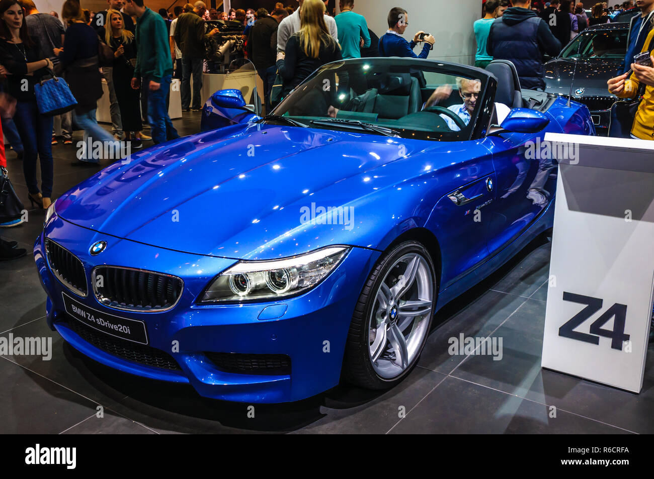 Francoforte - Settembre 2015: BMW Z4 sDrive20ho presentato a IAA International Motor Show il 20 settembre 2015 a Francoforte, Germania Foto Stock