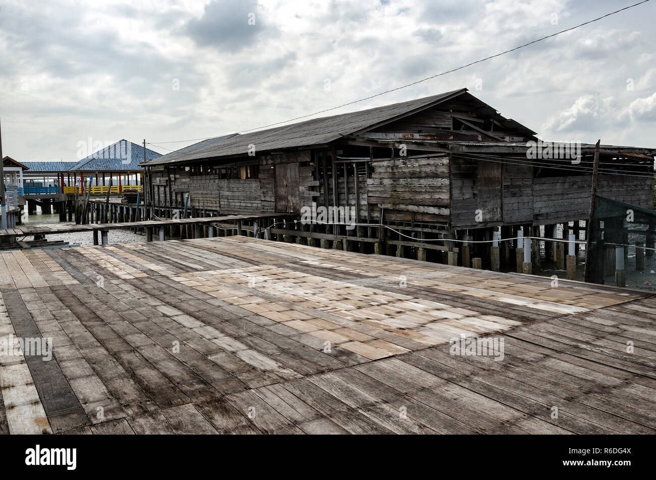Un cinese autentico villaggio di pescatori a Kampung Bagan Sungai Lima, Malesia - Kampung Bagan Sungai Lima si trova sul quinto fiume dal principale vi Foto Stock