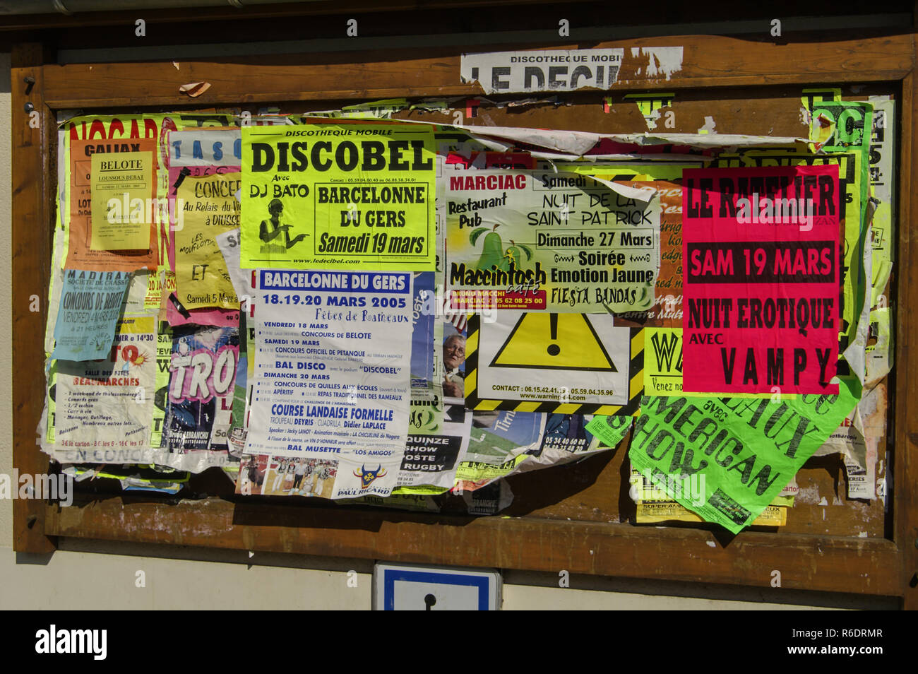 Francia.Villaggio bacheca dal 2005.Ogni villaggio sembra avere un tale bordo. Foto Stock Francia.Villaggio bacheca dal 2005.Ogni villaggio sembra avere un tale bordo. Foto Stock