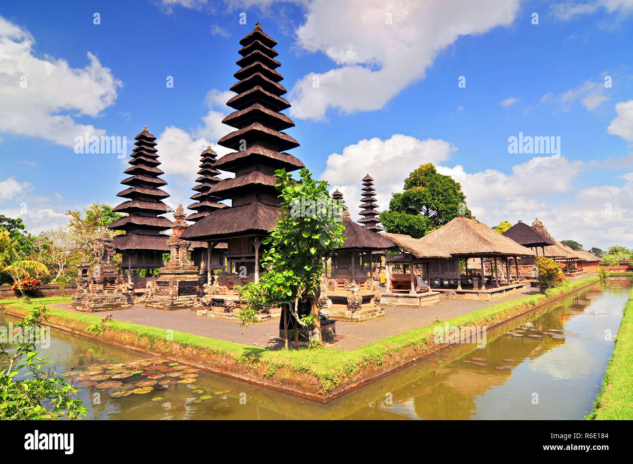 Il tradizionale design Balinese tempio indù Taman Ayun In Mengwi Bali, Indonesia Foto Stock