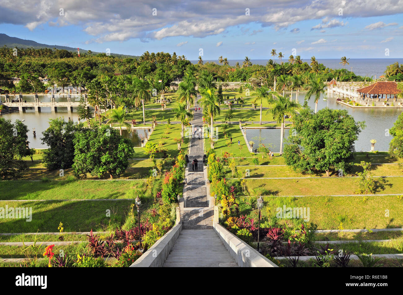 Panorama di Tirtagangga Taman Ujung acqua Palace di Bali, Indonesia Foto Stock