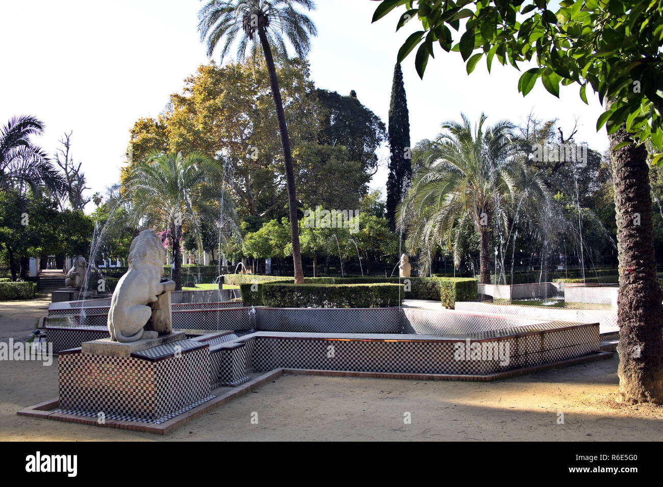 Lion fontana nel Parco Maria Luisa Foto Stock