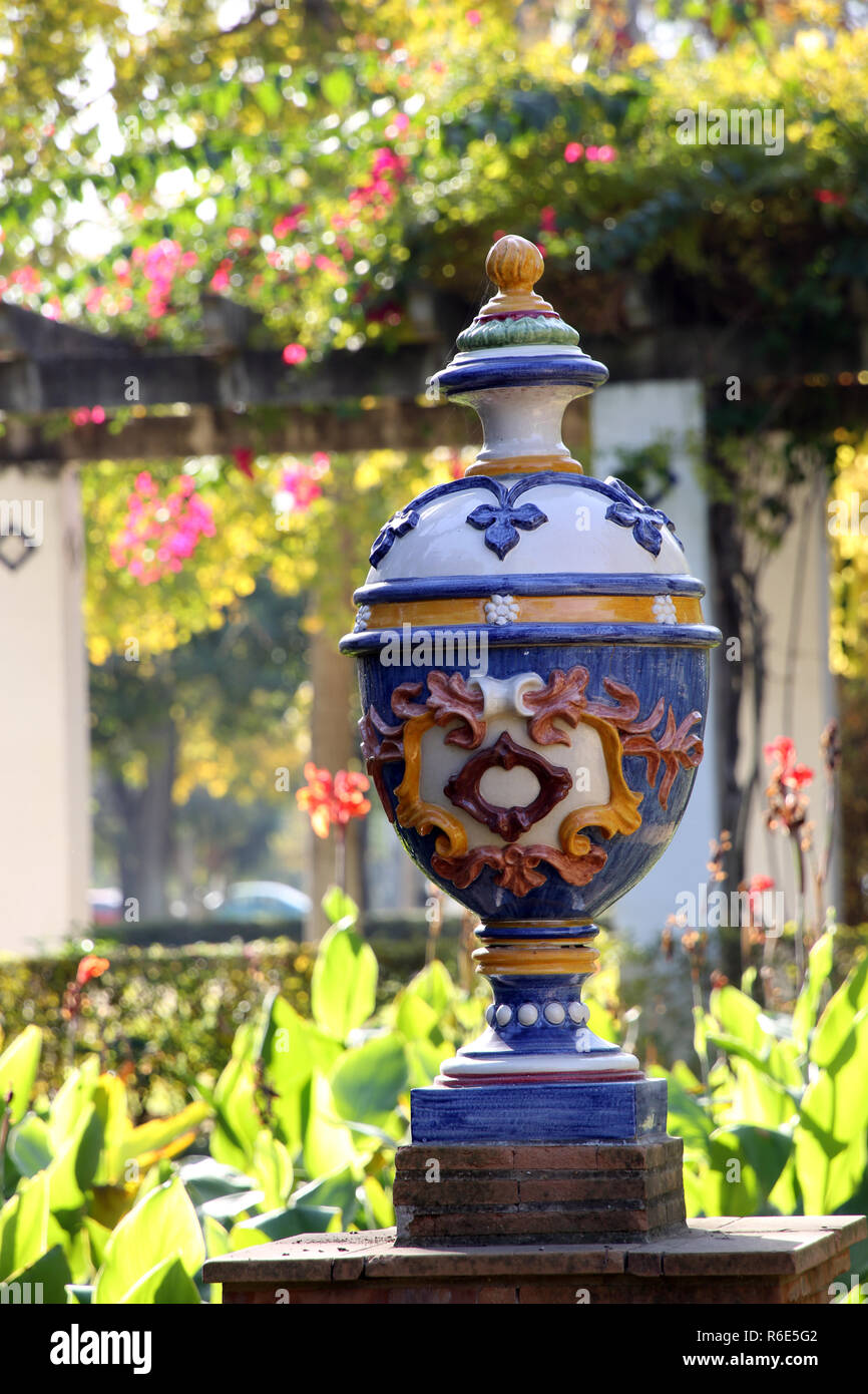 Ceramica Decorati nel Parco Maria Luisa Foto Stock