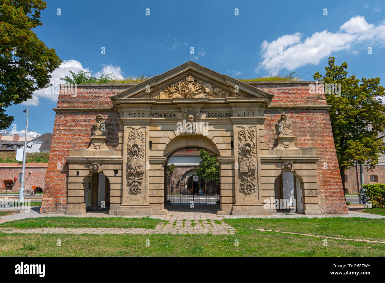 Gate "Teresiano", opera dell'architetto di Olomouc fortezza "Teresiano" Pierre de Bechade Rochepine che ha avuto il suo nome da Maria Theresa durante il suo Visi Foto Stock