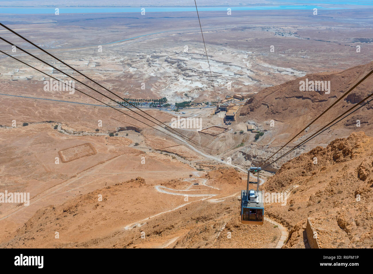 Funivia per la fortezza di Masada sul bordo del deserto della Giudea, Israele Foto Stock