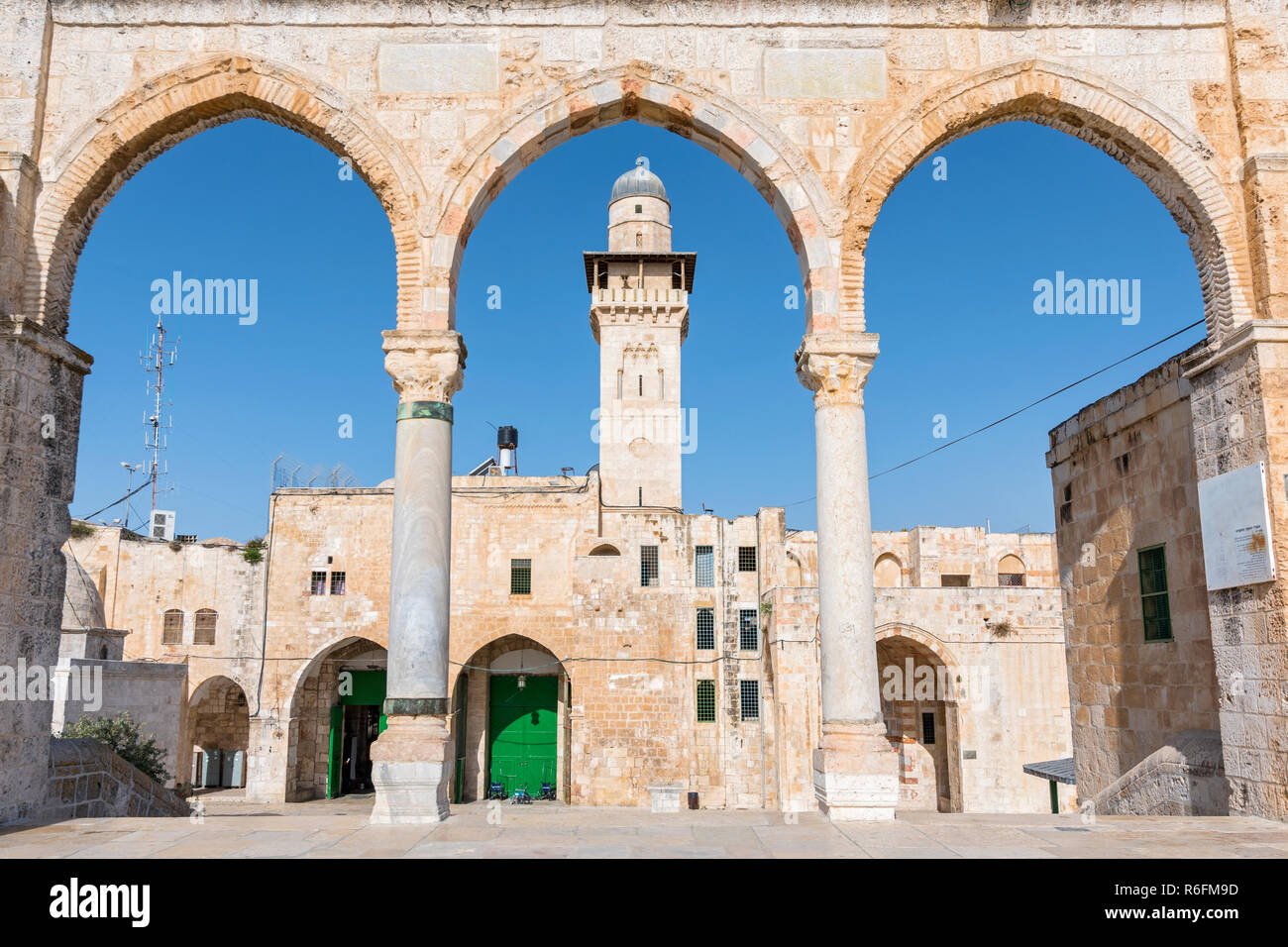 Haram Esh Sharif, il minareto della donna come moschea visto dal Monte del Tempio a Gerusalemme, Israele Foto Stock