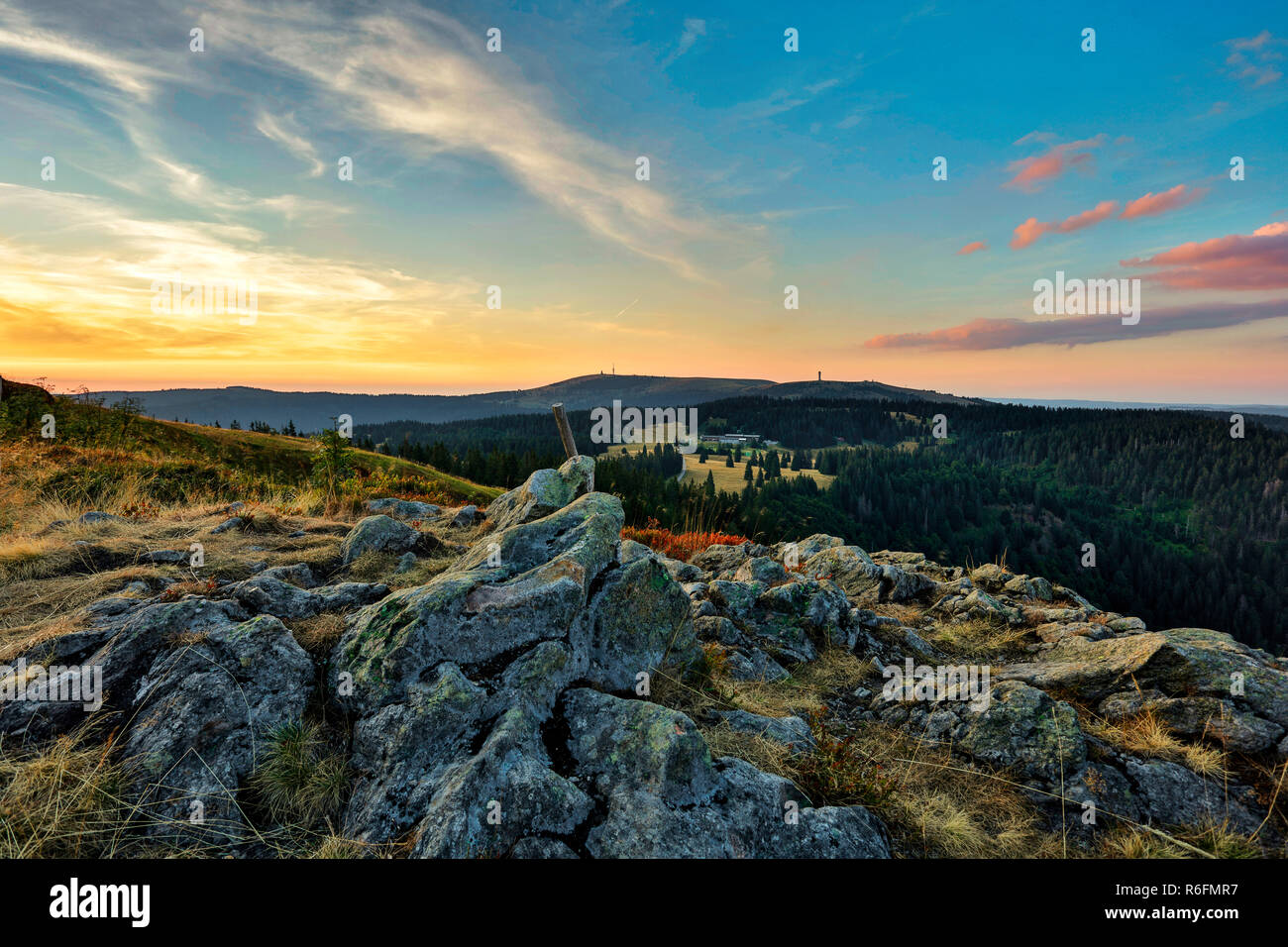 Blick zum Feldberg im Schwarzwald Foto Stock