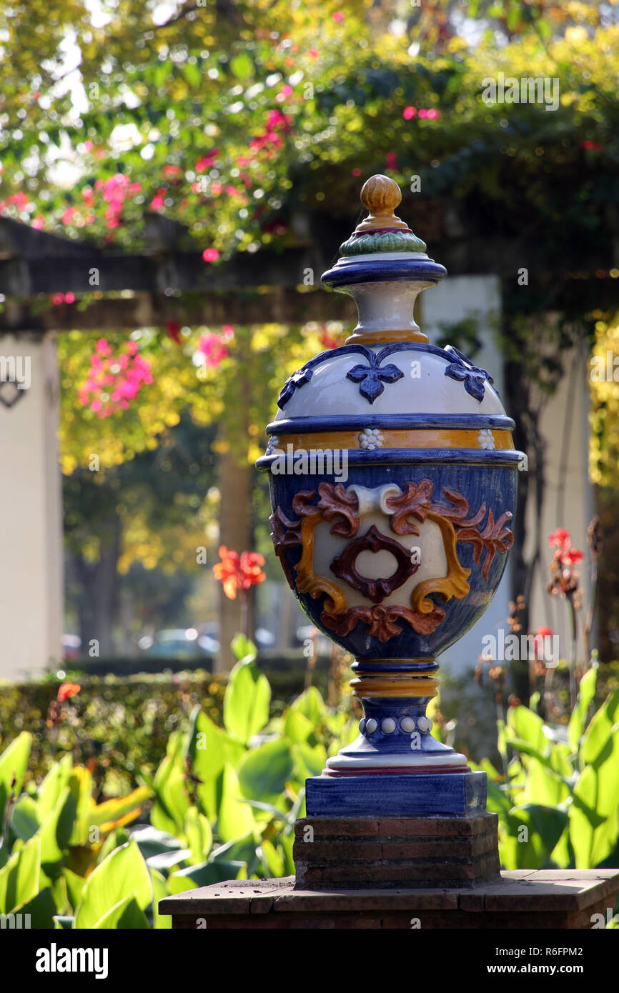 Ceramica Decorati nel Parco Maria Luisa Foto Stock