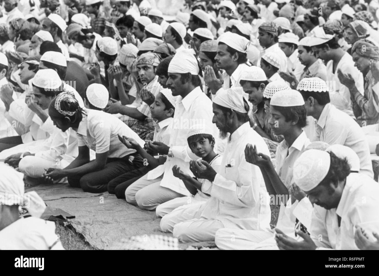 Preghiera musulmana, preghiera di messa, India, vecchia immagine d'annata 1900s Foto Stock