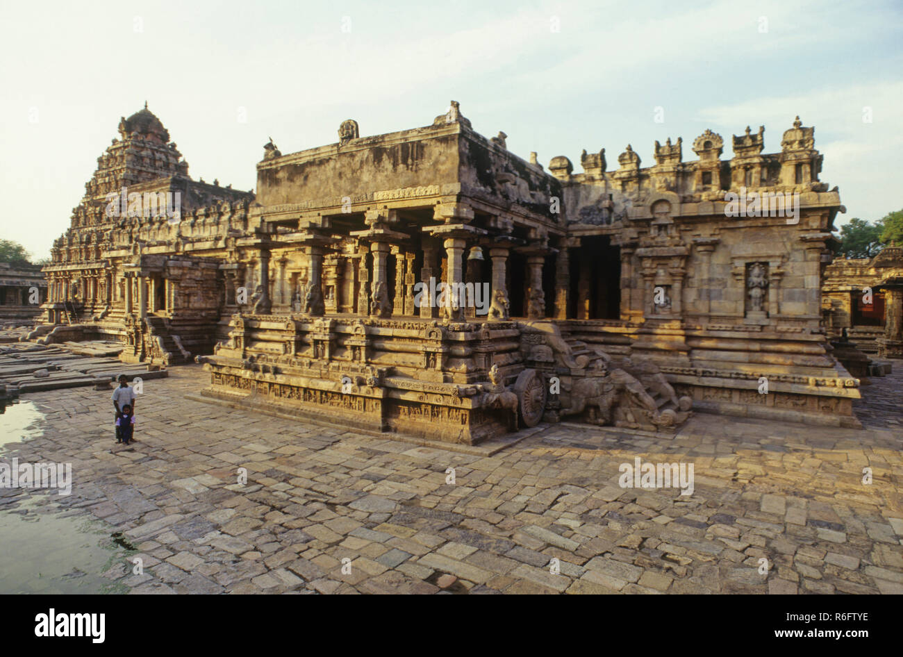 Xii secolo airavateswar tempio (chola tempio), darasuram, Tamil Nadu, India Foto Stock