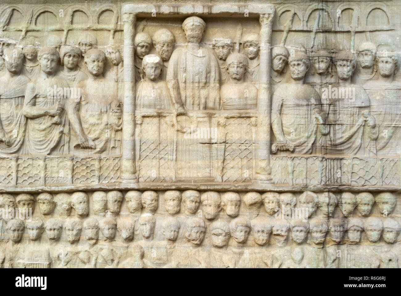 Il bassorilievo nel piedistallo di obelisco di Teodosio, Ippodromo piazza Sultanahmet, Fatih, Istanbul, Turchia, Eurasia Foto Stock