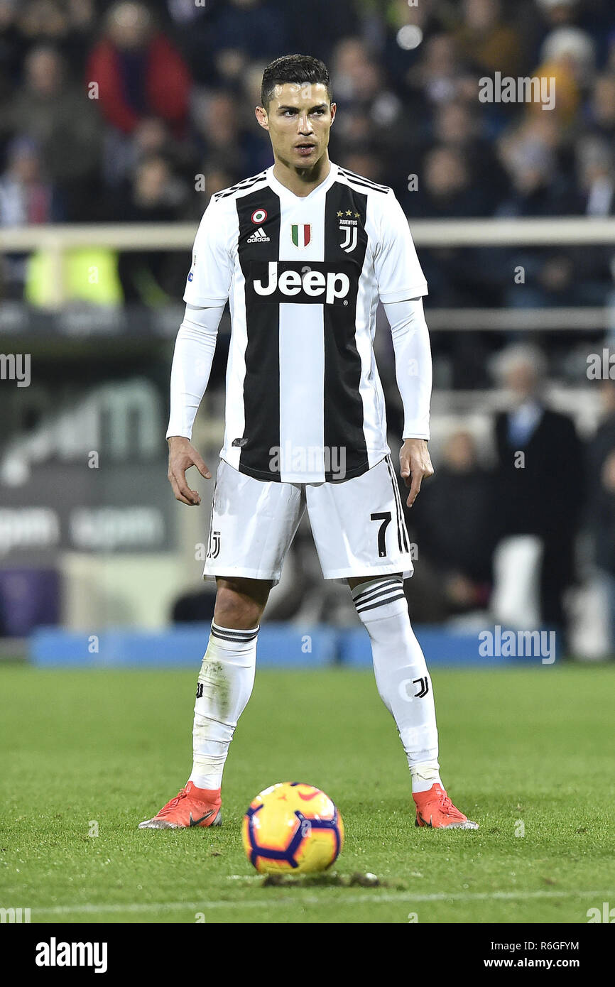 Cristiano Ronaldo della Juventus durante la serie di una partita tra la  Fiorentina e la Juventus allo Stadio Artemio Franchi di Firenze il 1  dicembre 2018 Foto stock - Alamy