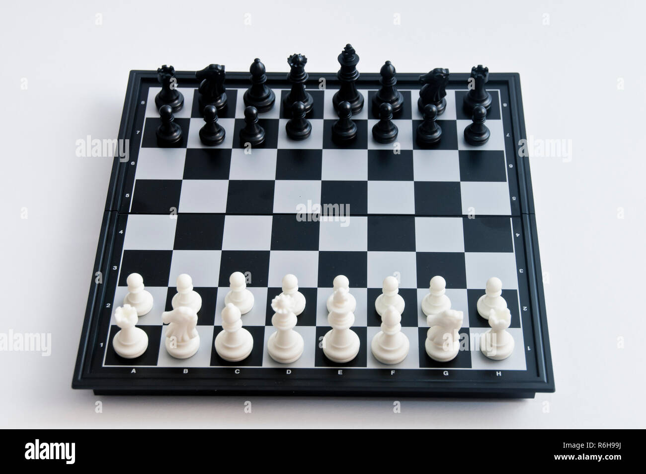 Posizione iniziale di scacchi immagini e fotografie stock ad alta  risoluzione - Alamy