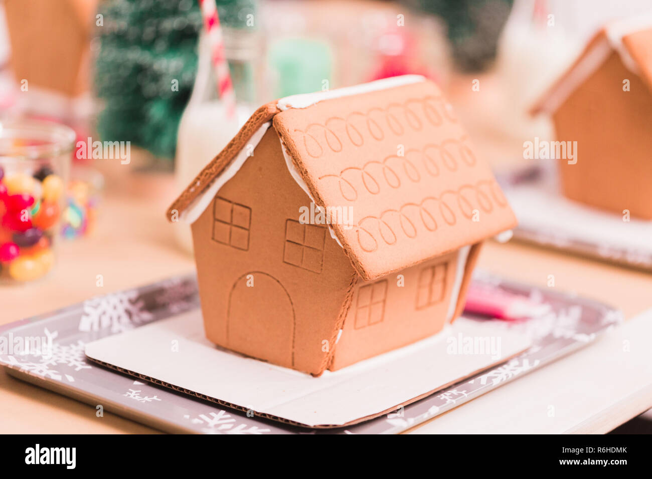 Close up Gingerbread case a kids craft festa di Natale. Foto Stock