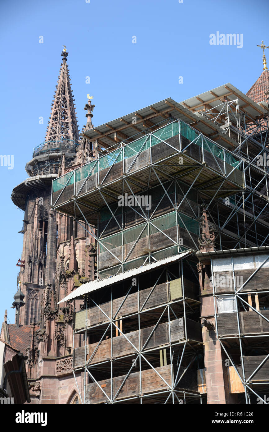 Ponteggio a Freiburg minster Foto Stock