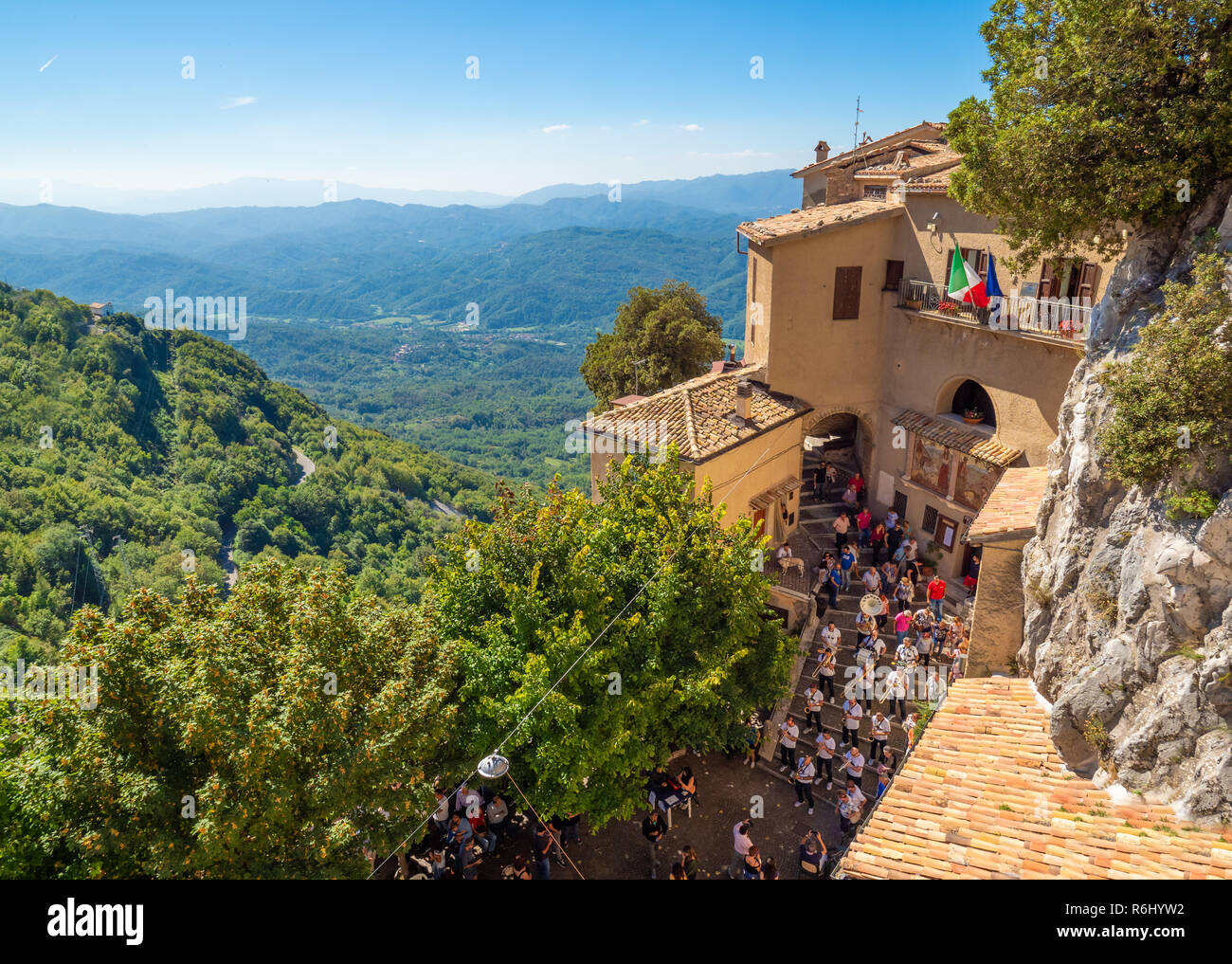 Cervara di Roma (Italia) - Un po' suggestiva cittadina sulla roccia, nei Monti Simbruini, provincia di Roma, noto come "l'artista village' Foto Stock