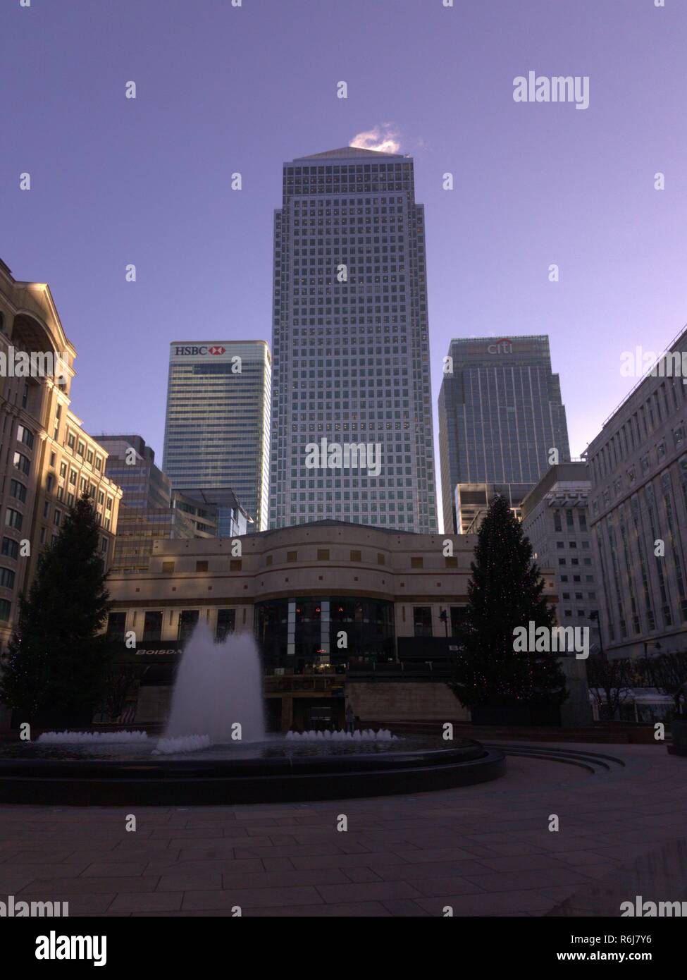 One Canada Square, HSBC e banca Citi blocchi a torre in Canary Wharf London Foto Stock