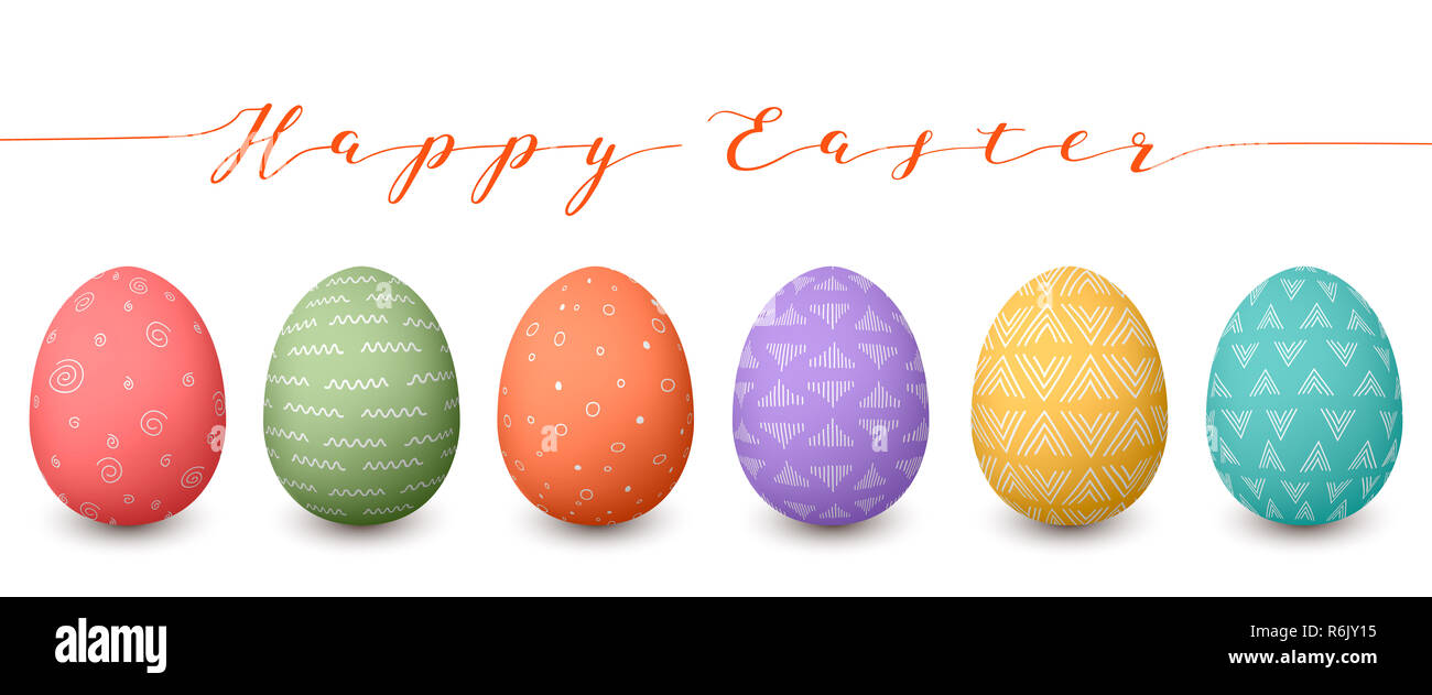 Felice Pasqua uova. Set di whtie uova di pasqua con diversi tessuti semplici su sfondo bianco. Foto Stock