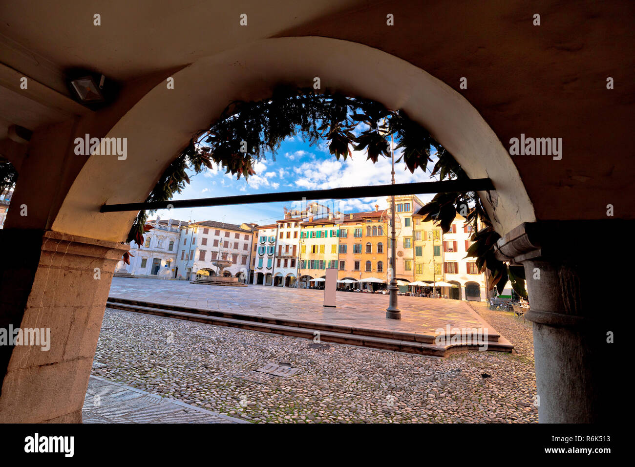 Piazza San Giacomo a Udine vista punti di riferimento Foto Stock
