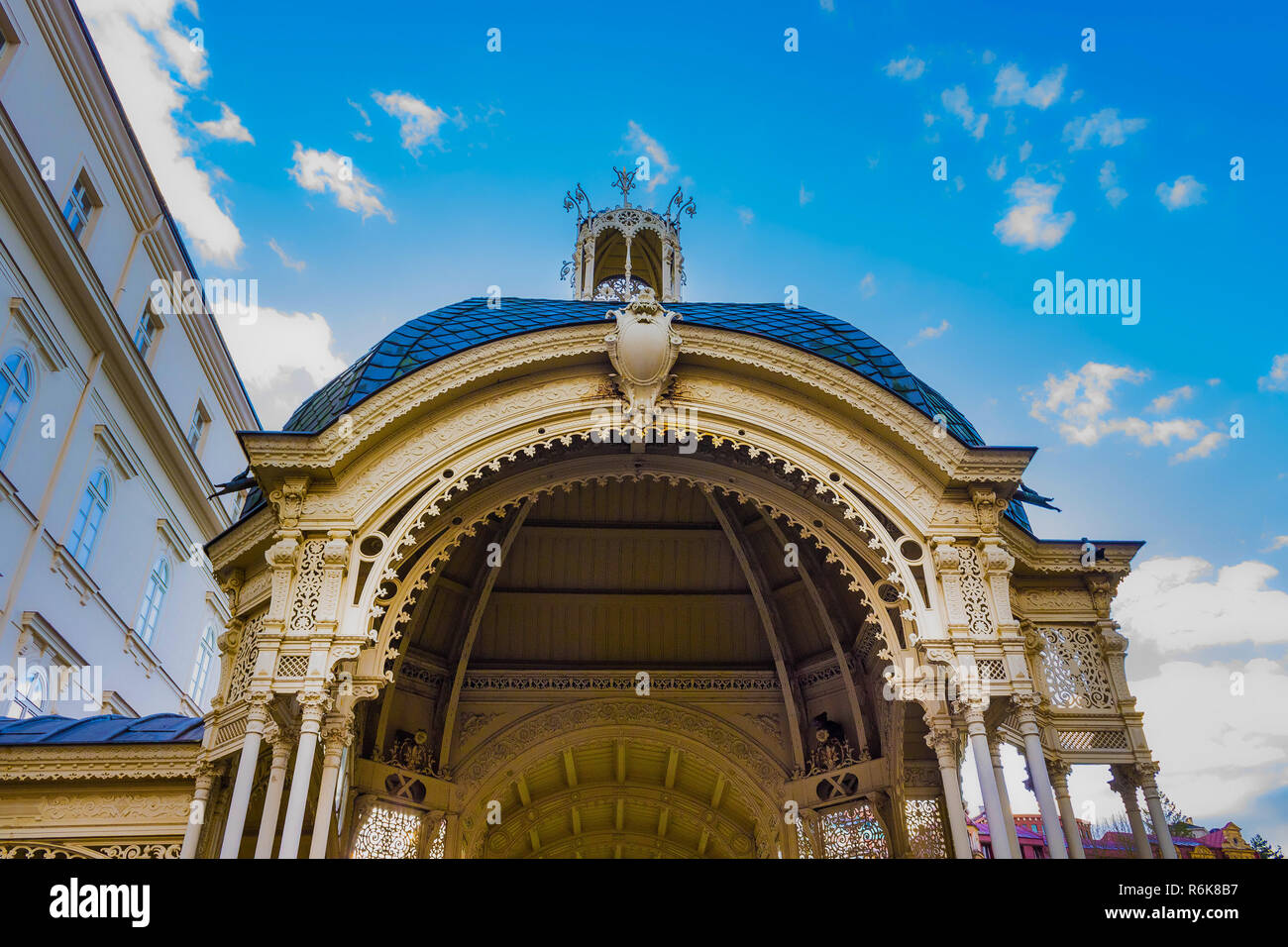 Hot Springs colonnato a Karlovy Vary Foto Stock